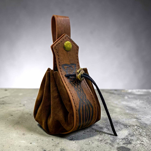 Brown faux leather renaissance - faux,